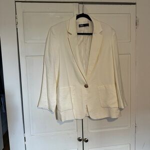 Zara Women’s Ivory/off white Blazer size S